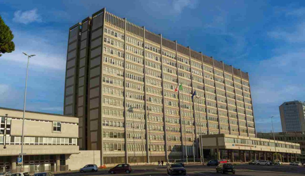 Agenzia delle Entrate, pubblicato il nuovo Maxi Bando di Concorso | Ti basta questo documento per il posto fisso