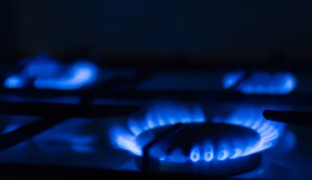 Gas