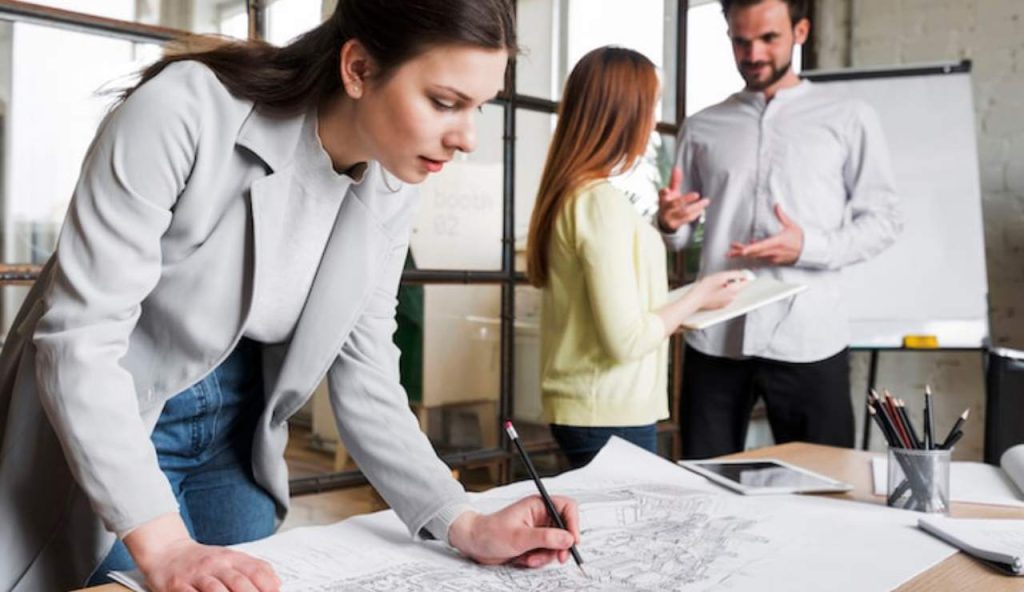 Architetti a lavoro