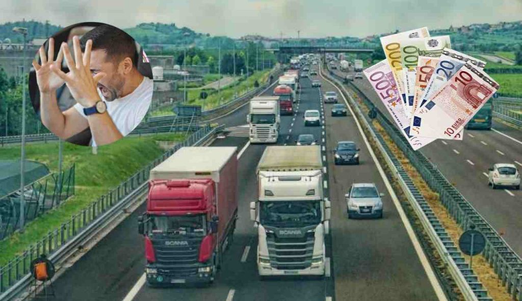 Autostrada e multa (Pixabay foto) - www.buildingcue.it