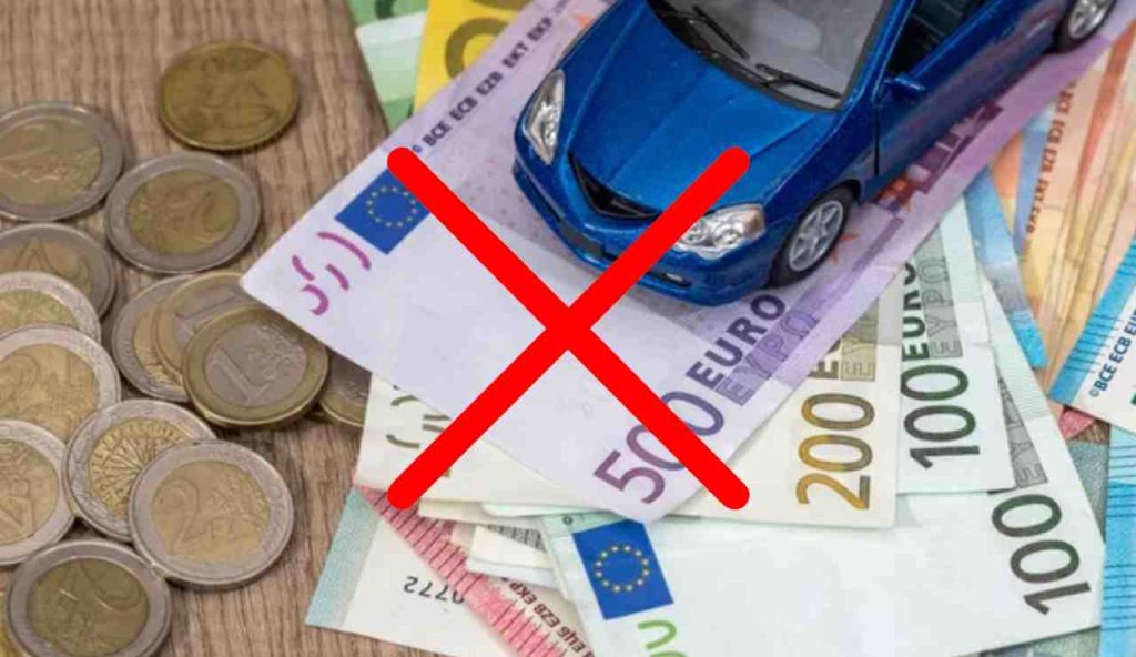 Bollo auto da non pagare (Depositphotos foto) - www.buildingcue.it