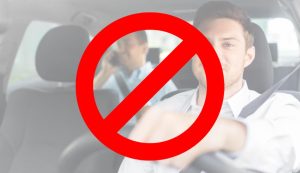 Illustrazione di una persona che non può guidare (Canva FOTO) - buildingcue.it