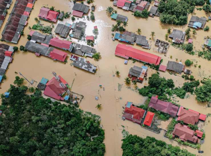 Illustrazione di un'alluvione (Canva FOTO) - buildingcue.it