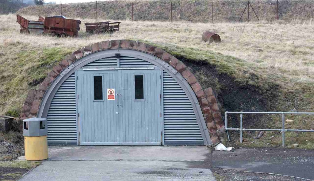 Bunker di lusso: perché i miliardari tech costruiscono rifugi apocalittici?